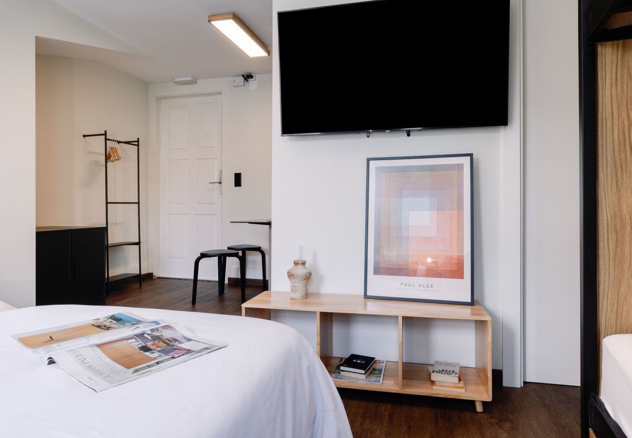 Alquiler por habitaciones en Oporto - Cosme Studio by Olala Homes