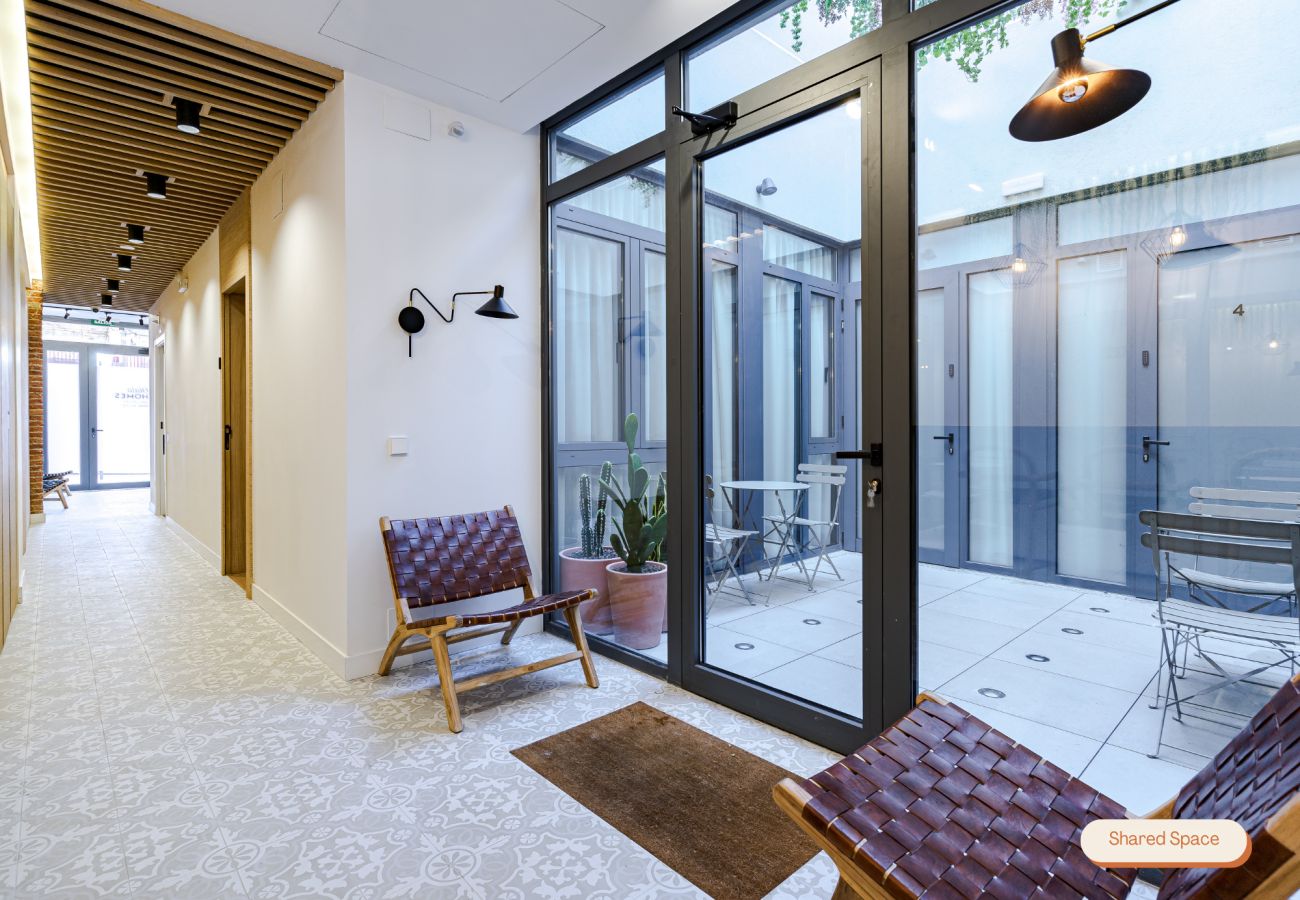 Alquiler por habitaciones en Madrid - Vallecas Suites - Accessible Suite