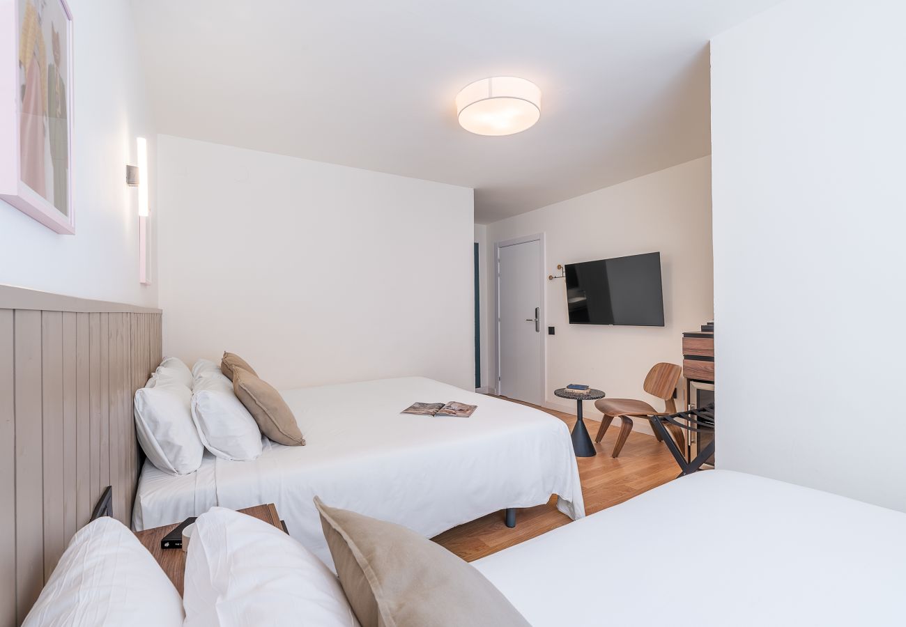 Alquiler por habitaciones en Granada - Olala Granada Suite - Double Triple Room