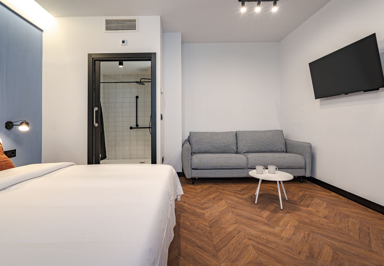 Alquiler por habitaciones en Madrid - Style Suites - Triple Accessible