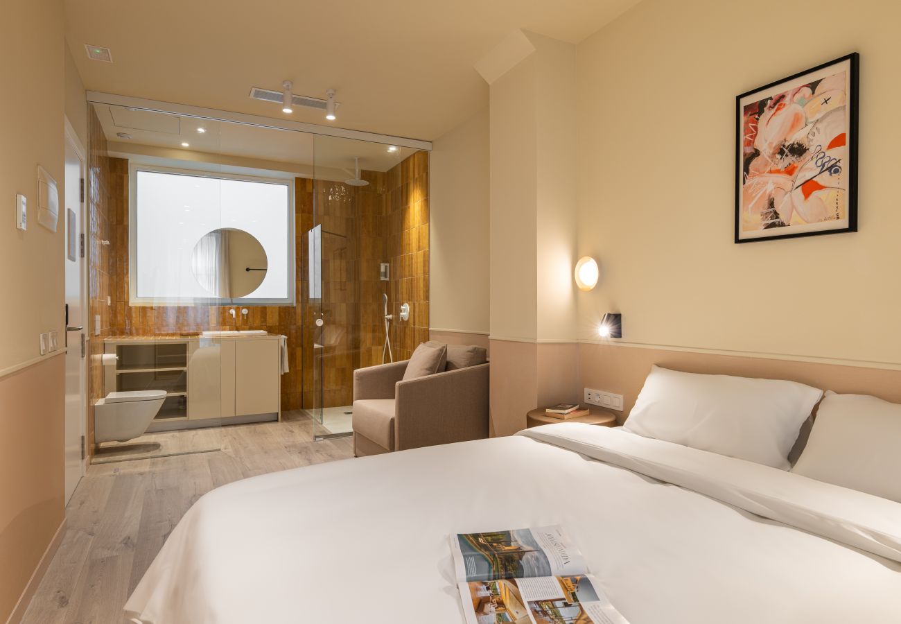 Alquiler por habitaciones en Hospitalet de Llobregat - Olala La Florida - Triple Suite