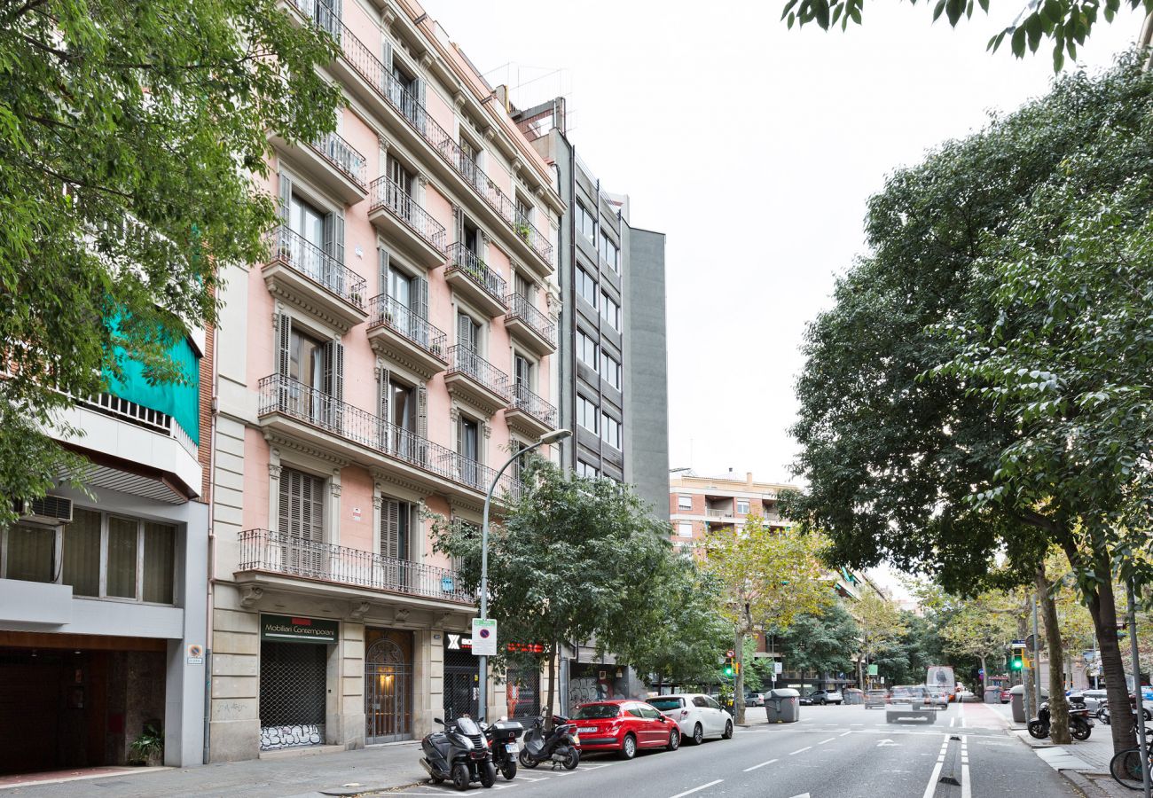 Appartement à Barcelone - Eixample City Center 2BR Flat | 3 min. Urgell