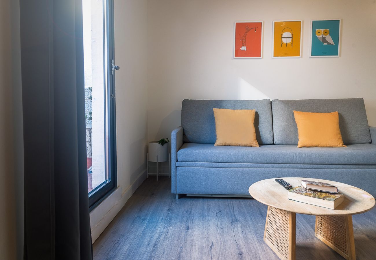 Apartamento em Hospitalet de Llobregat - Modern Catalan Flat | Terrace |15m Camp Nou by Olala Homes