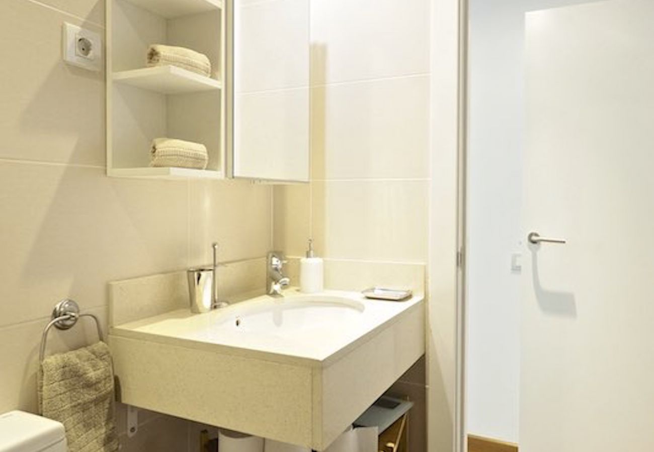 Apartamento em Barcelona -  Les Corts Exclusive 1BR Flat w/ balcony by Olala Homes 