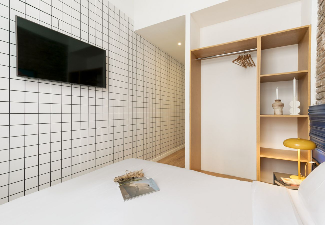 Quarto em Hospitalet de Llobregat - Arte Suites - Double Room | Private Patio by Olala Homes