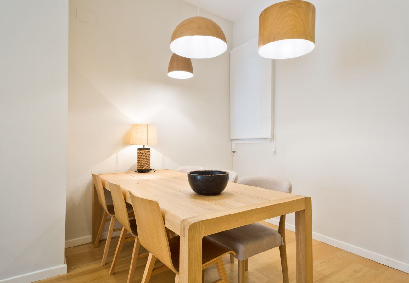 Apartamento em Barcelona - Eixample Luxury 2BR APT With Private Terrace by Olala Homes