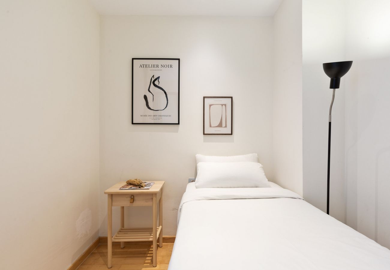 Apartamento em Barcelona - Cozy 2BR Rambla Poble Nou / Beach