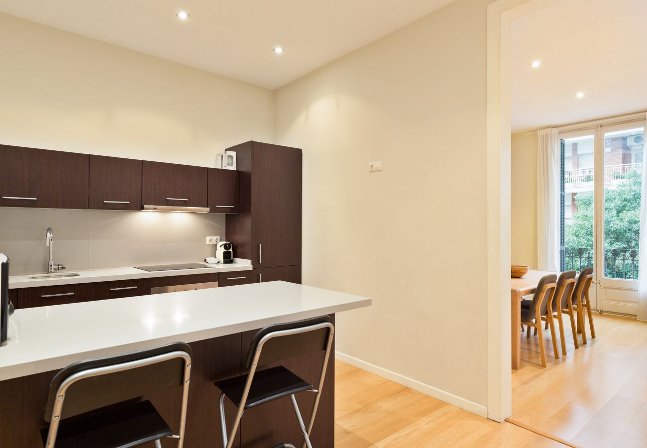 Apartamento em Barcelona - Eixample City Center 2BR Flat by Olala Homes  | 3 min. Urgell 