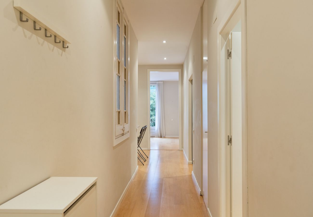 Apartamento em Barcelona - Eixample City Center 2BR Flat by Olala Homes  | 3 min. Urgell 