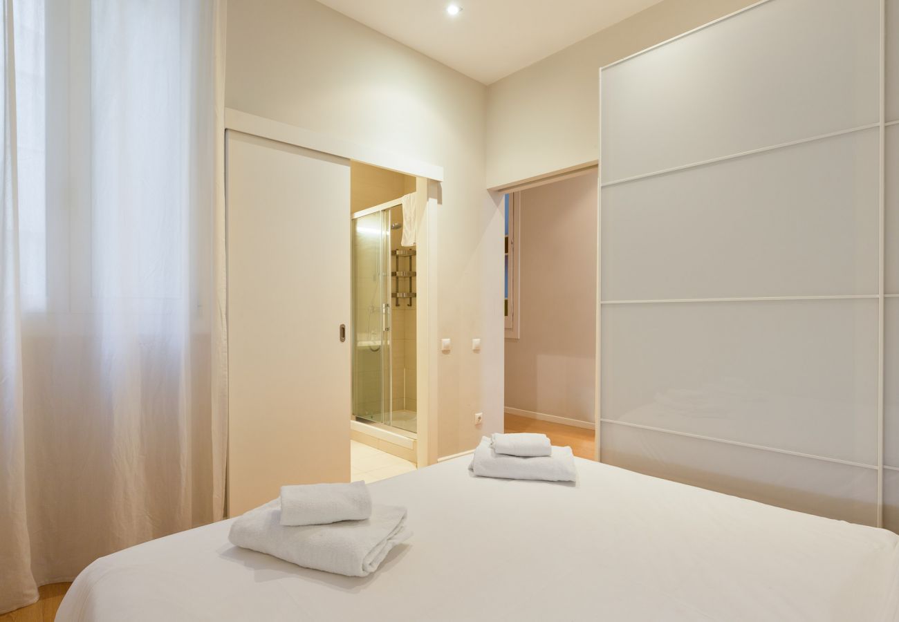 Apartamento em Barcelona - Eixample City Center 2BR Flat by Olala Homes  | 3 min. Urgell 