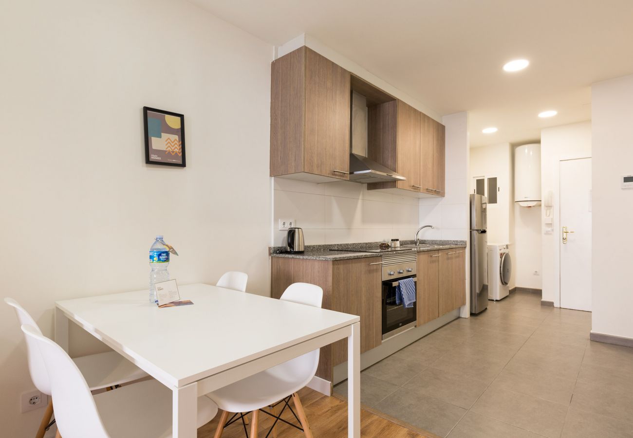 Apartamento em Hospitalet de Llobregat - Olala Santiago Apartment 2.3 | 16 min. Pl. España