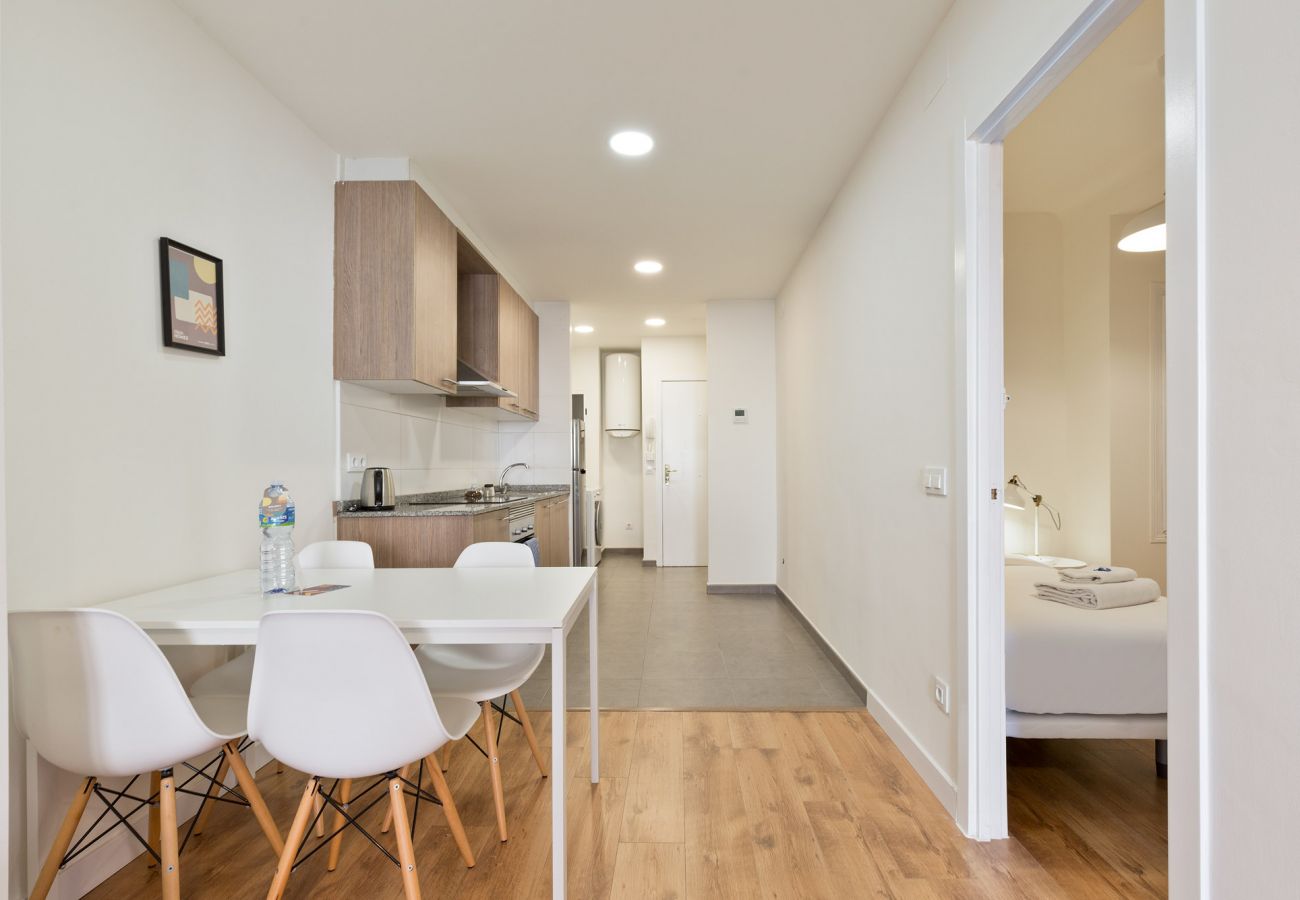 Apartamento em Hospitalet de Llobregat - Olala Santiago Apartment 2.3 | 16 min. Pl. España