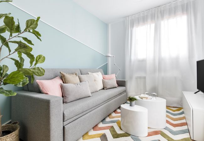 Apartamento em Madrid - Color Apartment with Terrace