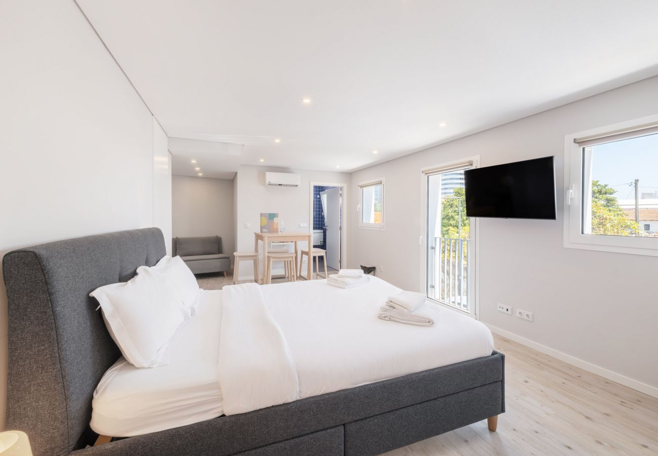 Quarto em Lisboa -  Lisbon Oriente Suites - Triple Room by Olala Homes 