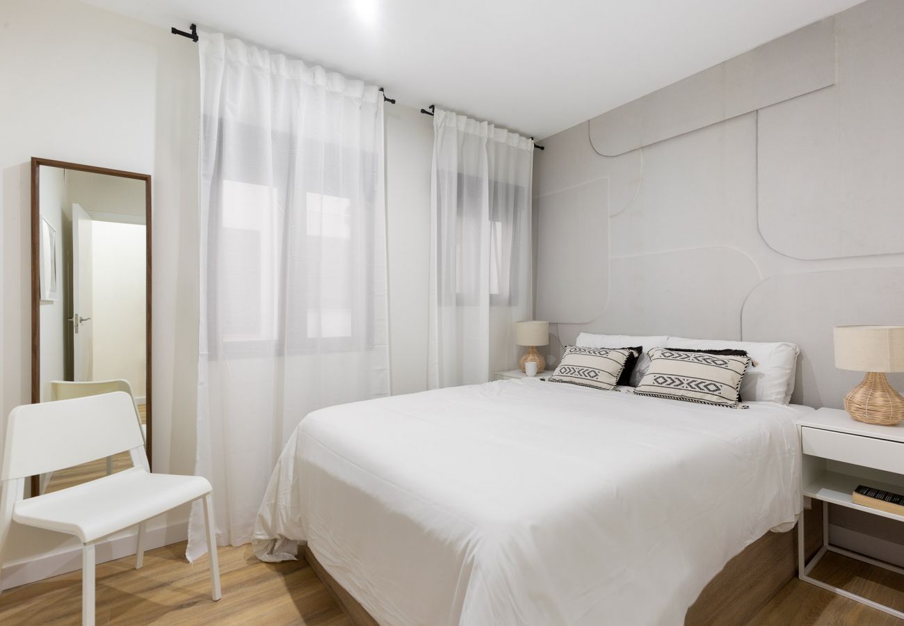 Apartamento em Hospitalet de Llobregat - Urban Chill Superior Apartment with Balcony by Olala Homes