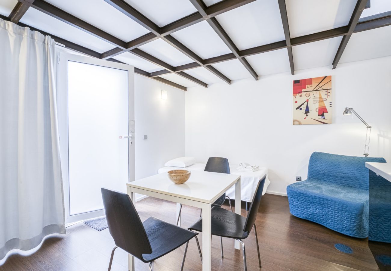 Estúdio em Porto - Fine Arts - Quadruple Duplex by Olala Homes