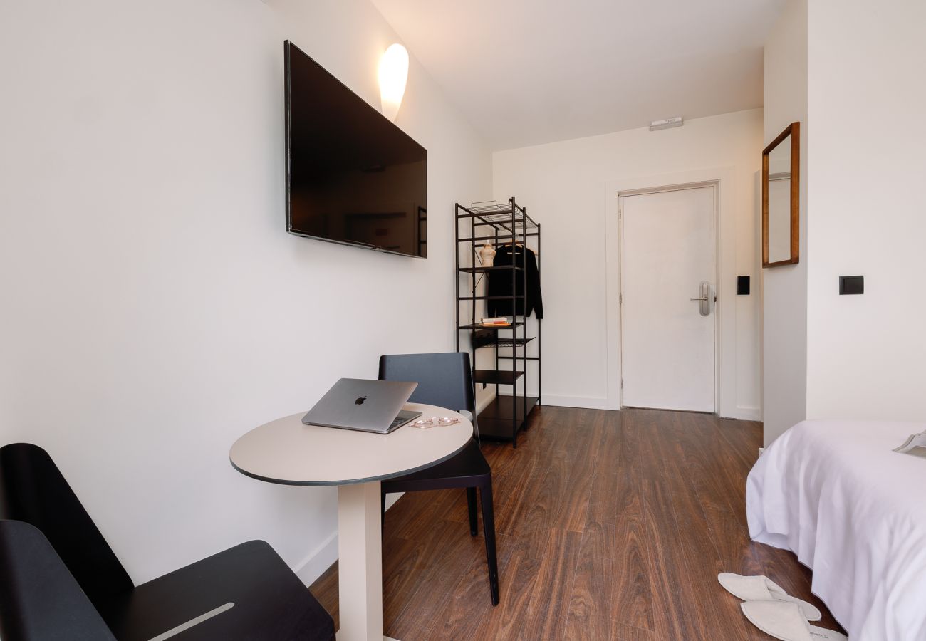 Rent by room in Porto - Cosme Standard Studio by Olala Homes