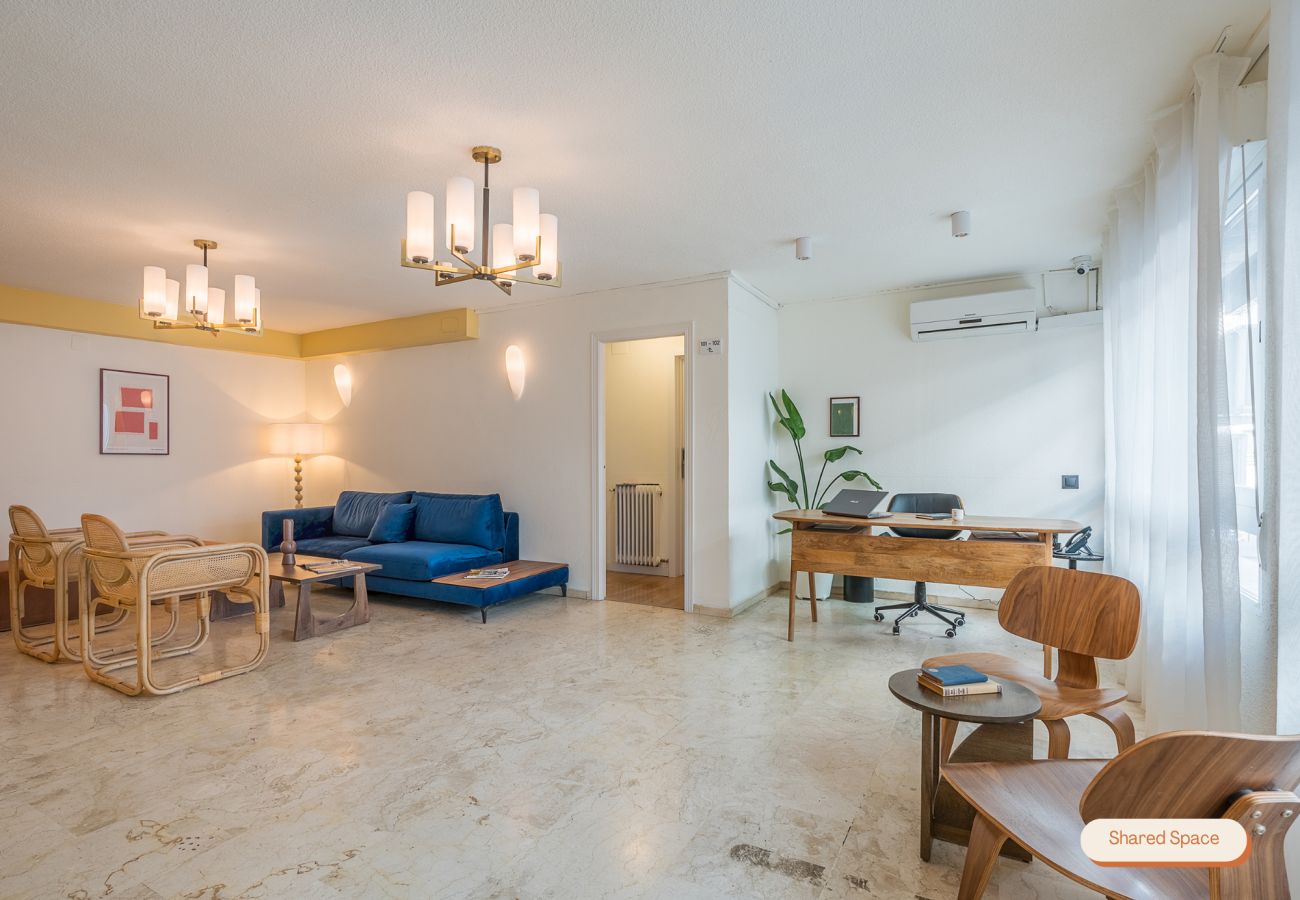 Rent by room in Granada - Olala Granada Suite - Triple Room
